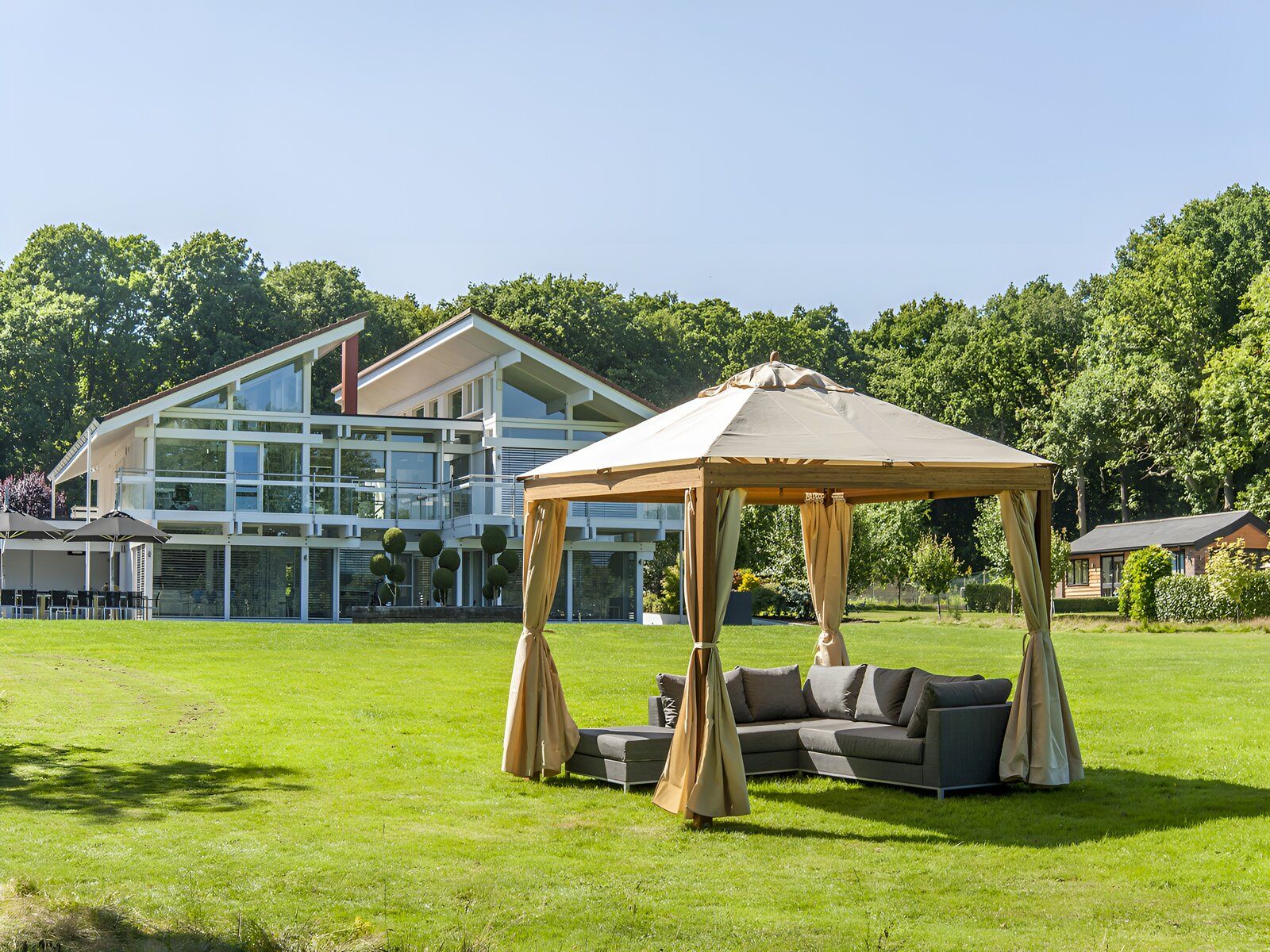 Bambrella Alize Bamboo Pavilion - Image 6