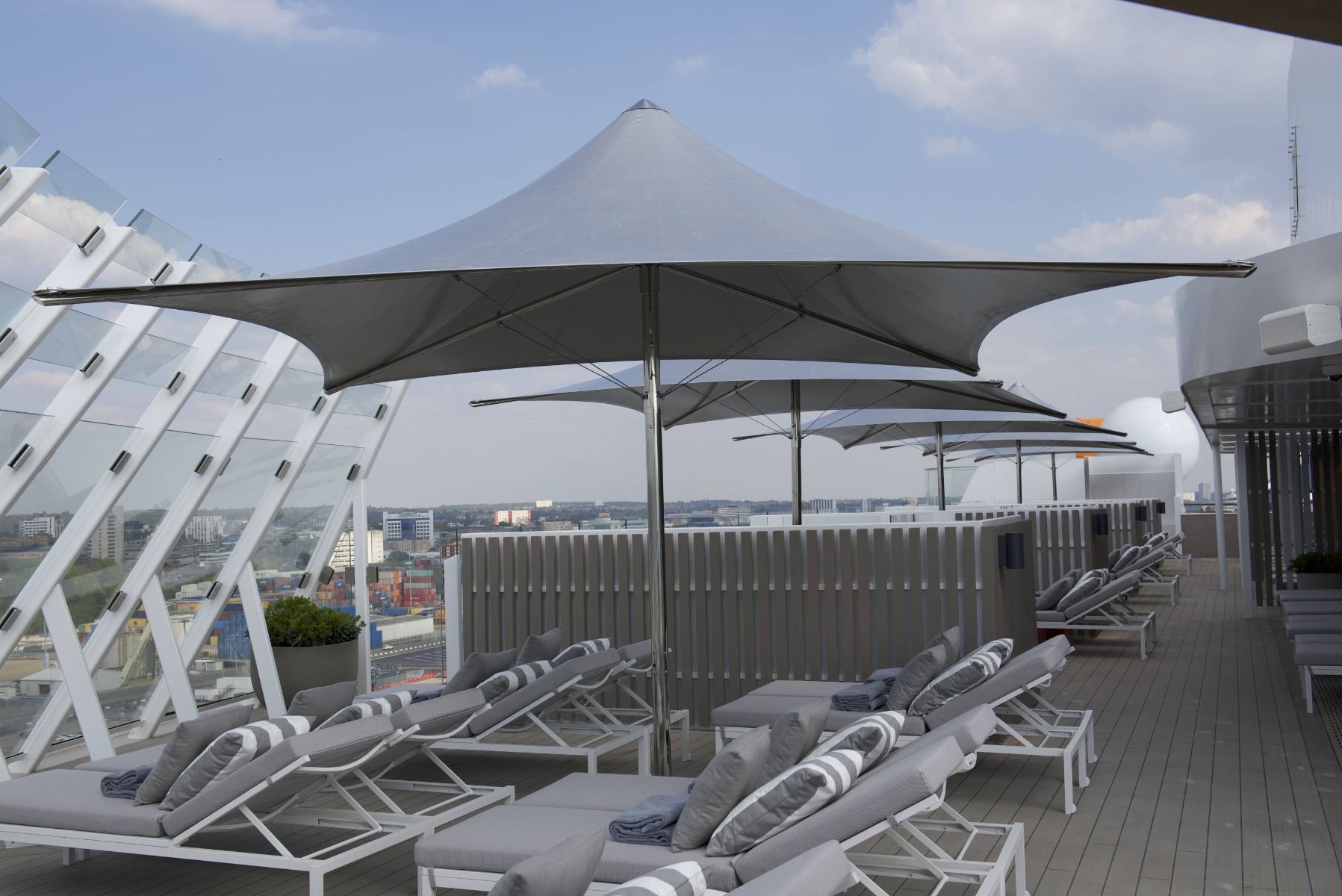 Bambrella Hurricane Extreme Heavy Duty Parasol - Image 2